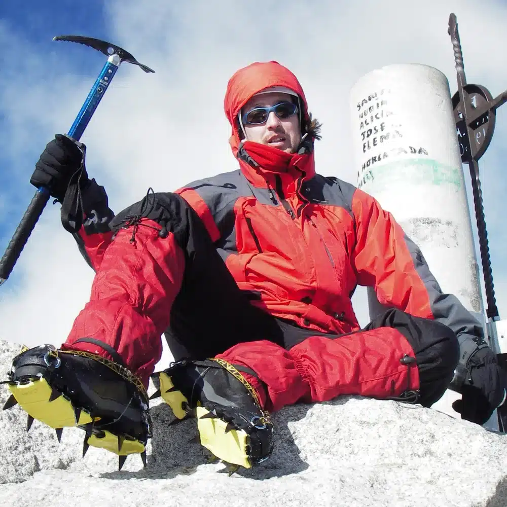 Javier Gobea en la cumbre del Almanzor